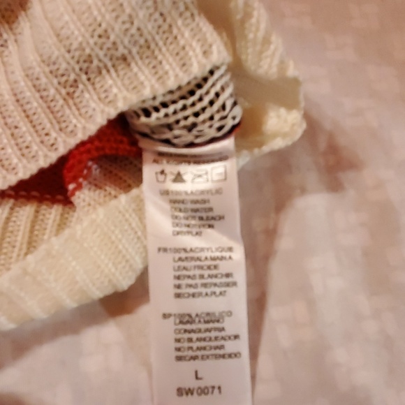 Sweater - Picture 4 of 6